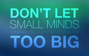 Inspirational Quote About Pursuing Big Dreams on a Blue Gradient Background HD wallpaper