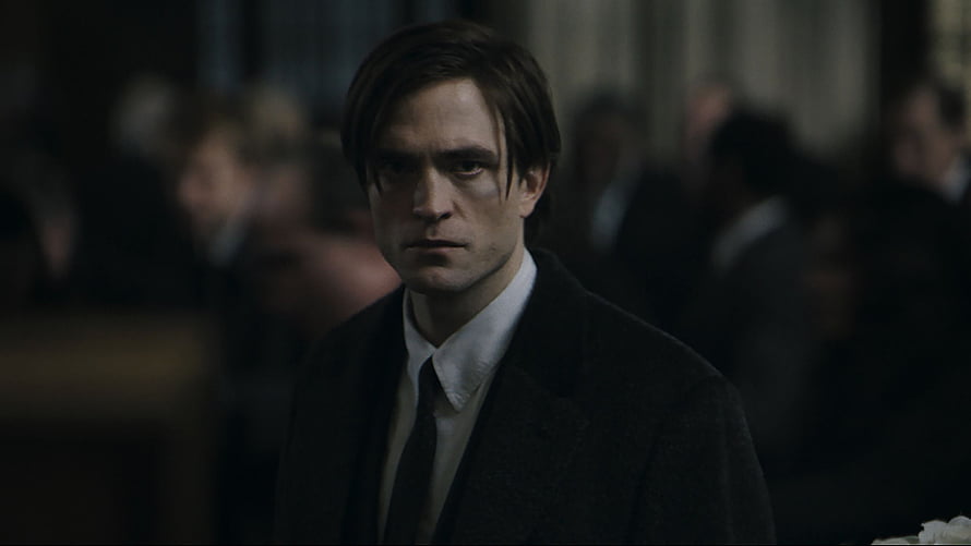 Robert Pattinson as Bruce Wayne in The Batman 2021 Movie Scene HD wallpaper