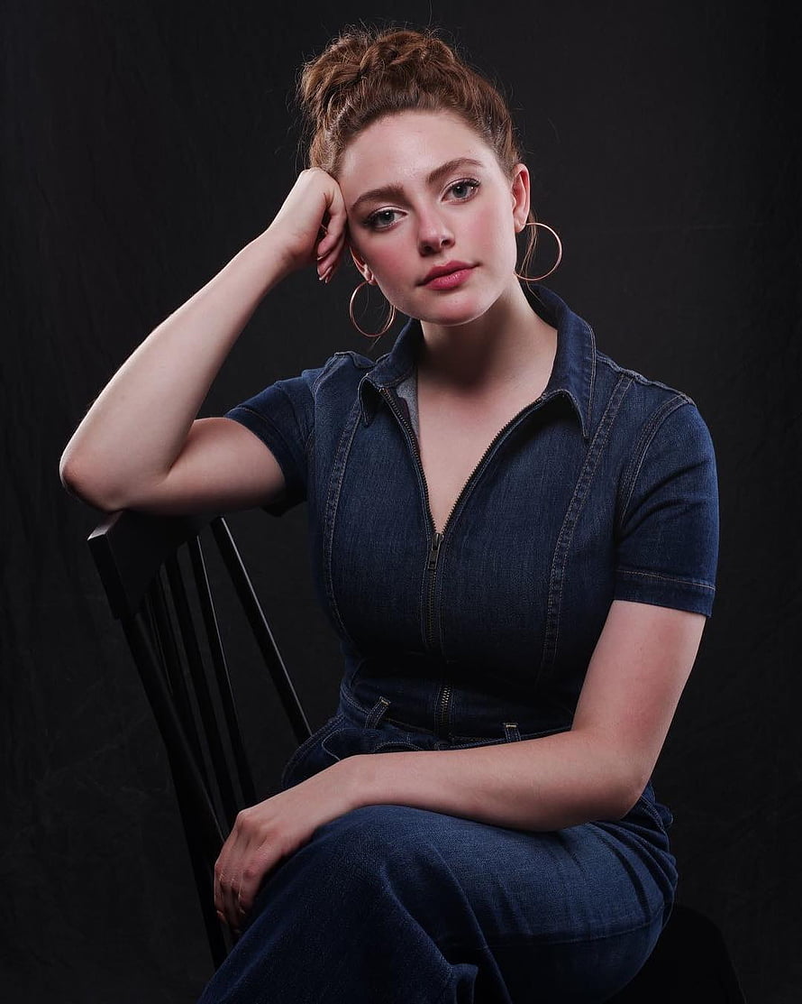 Danielle Rose Russell Studio Portrait in Denim Jumpsuit with Gold Hoop Earrings HD phone wallpaper