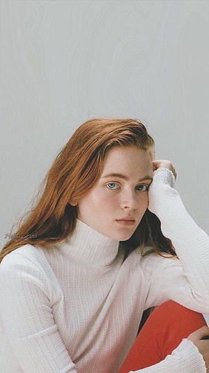 Sadie Sink in White Turtleneck Sweater with Red Hair and Blue Eyes HD phone wallpaper