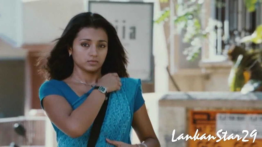 Trisha in Blue Saree from Vinnaithandi Varuvaya Movie Scene HD wallpaper