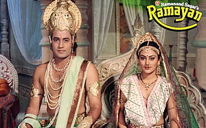 Ramanand Sagar's Ramayan: Prince Rama and Sita in Royal Palace Attire HD wallpaper