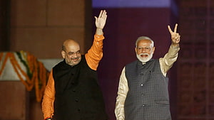 Narendra Modi and Amit Shah Waving at Political Rally HD wallpaper