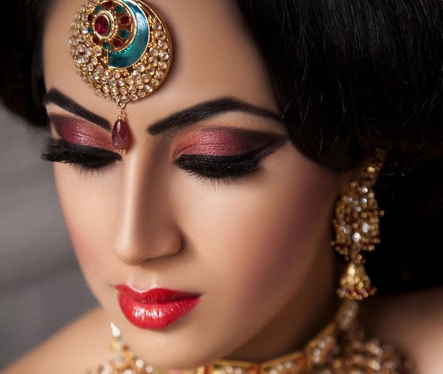 Elegant Indian Bridal Portrait With Traditional Jewelry And Bold Red Lipstick HD wallpaper