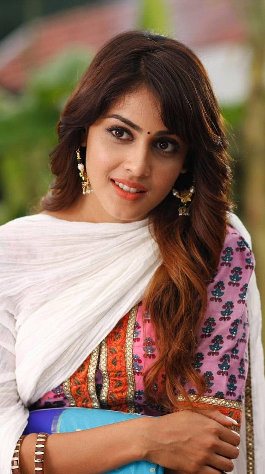 Genelia D'Souza in Traditional Indian Attire with Floral Embroidery and Gold Jewelry HD phone wallpaper