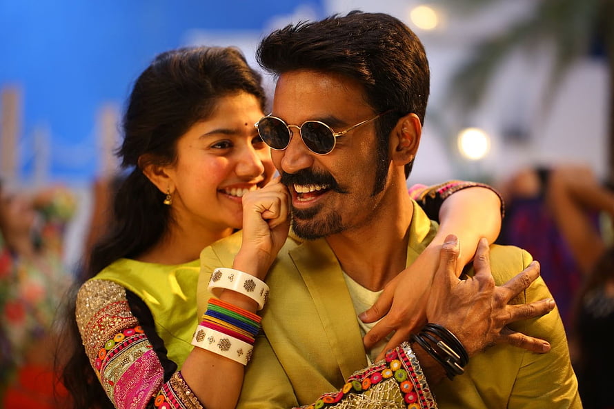 Dhanush and Sai Pallavi in a warm embrace from the Maari 2 movie still HD wallpaper