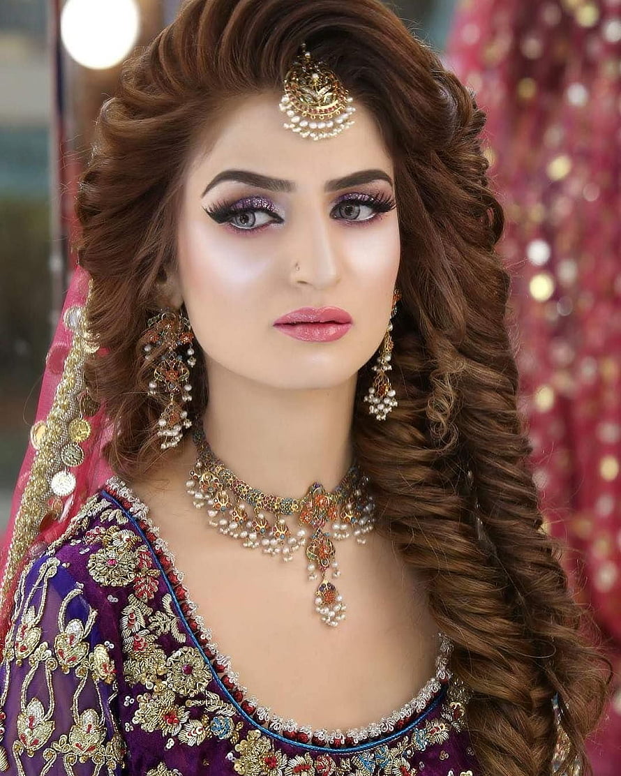 Pakistani Bridal Portrait With Intricate Jewelry And Embroidered Purple Lehenga HD phone wallpaper