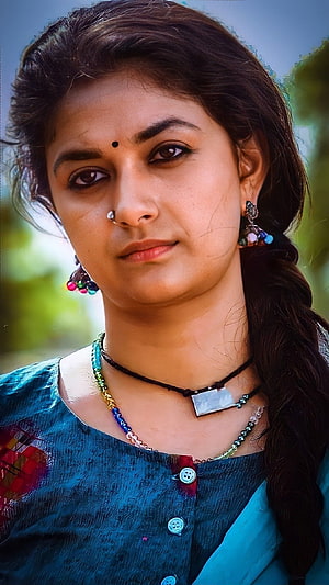 Keerthi Suresh Portrait in Traditional Indian Attire with Jewelry HD phone wallpaper
