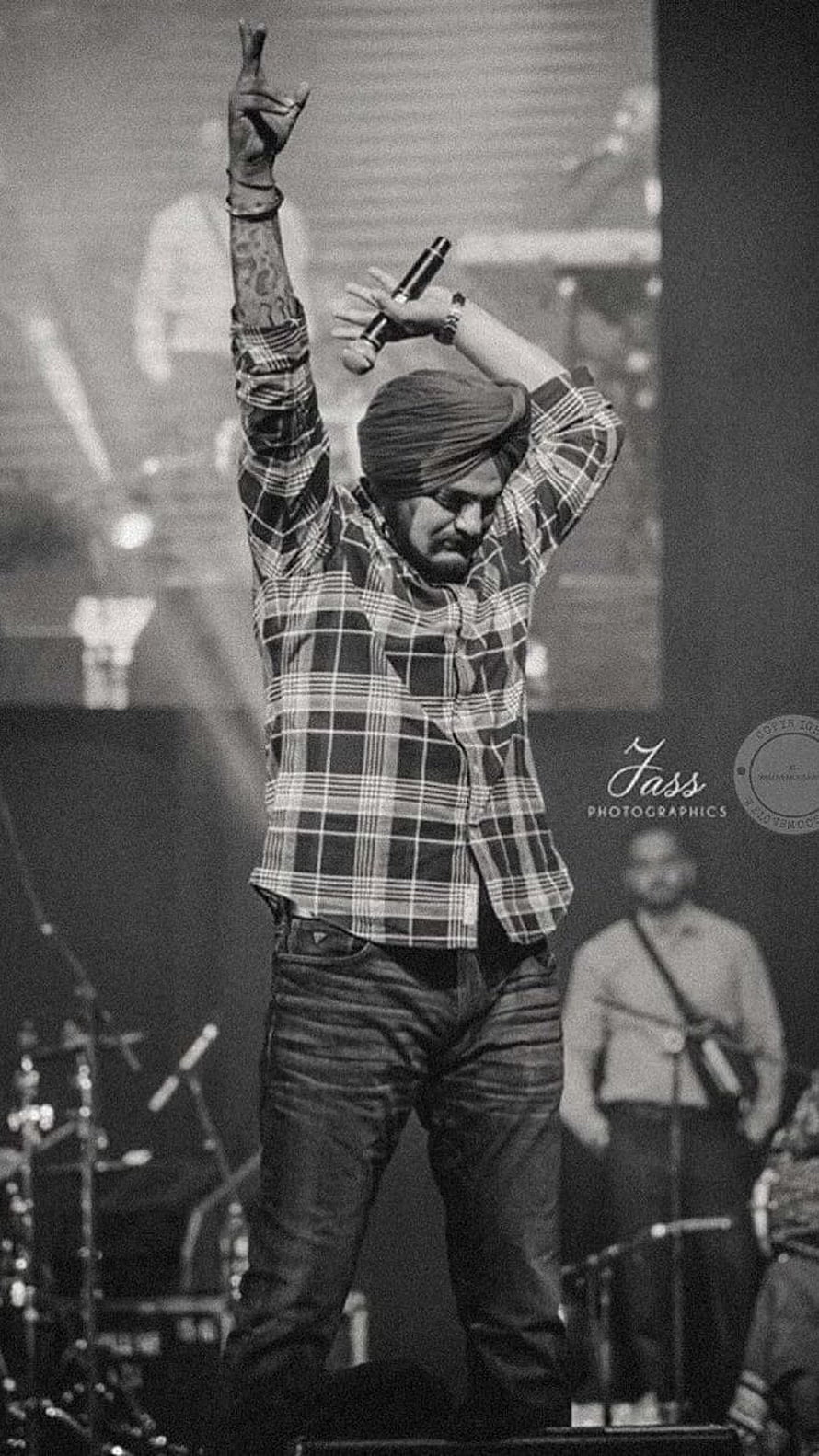 Sidhu Moose Wala Live Concert Performance in Black and White HD phone wallpaper