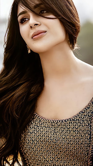 Samyukta Menon Portrait in Gold Embroidered Ethnic Wear HD phone wallpaper