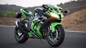 Kawasaki Ninja ZX-10R Green Sportbike on Open Road HD wallpaper