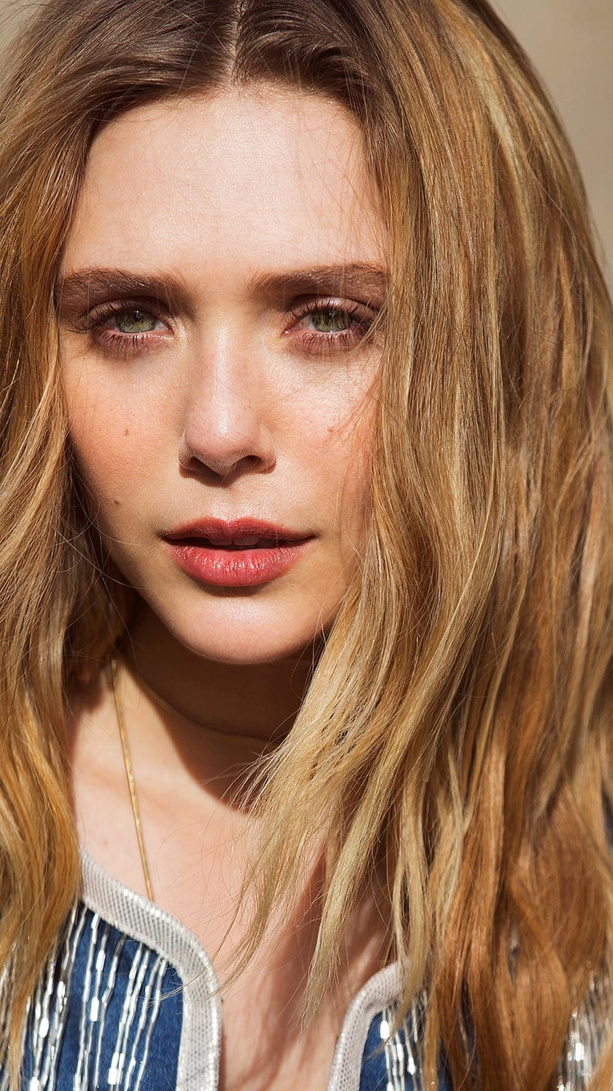 Elizabeth Olsen Close-Up Portrait With Long Blonde Hair And Green Eyes HD phone wallpaper