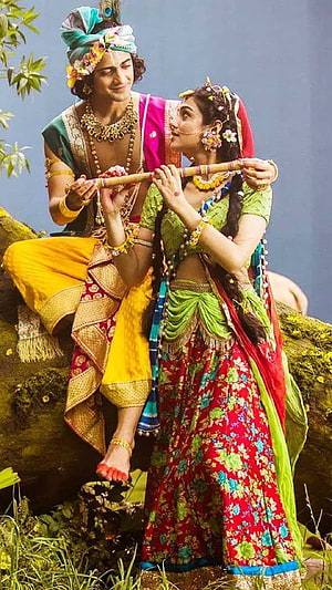 Radha Krishna in Traditional Indian Attire Playing Flute Together HD phone wallpaper
