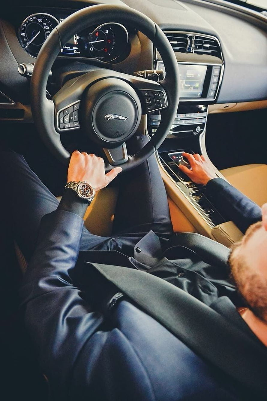 Jaguar Interior Dashboard And Steering Wheel With Driver In Suit HD phone wallpaper