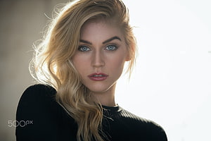 Blonde Woman Portrait with Blue Eyes and Soft Backlight HD wallpaper
