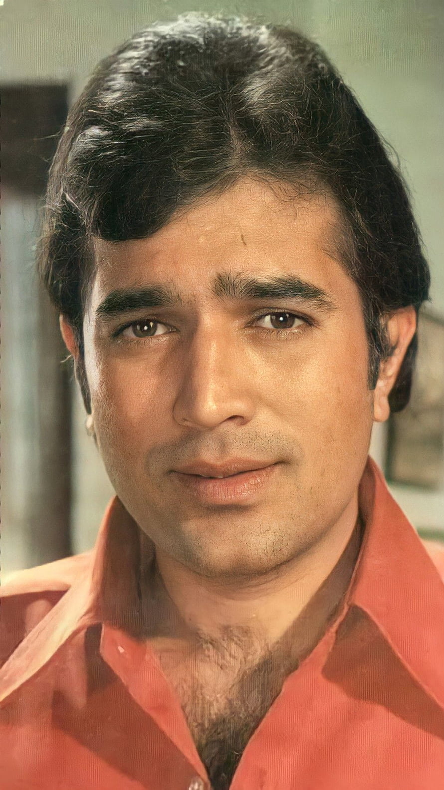 Rajesh Khanna Classic Bollywood Portrait in Red Shirt HD phone wallpaper
