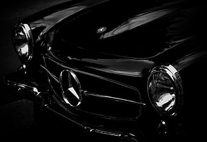 Classic Mercedes Benz Front Grille and Headlights in Dramatic Black and White HD wallpaper