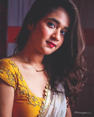 Deepthi Sunaina in Traditional Yellow Blouse and White Saree HD phone wallpaper
