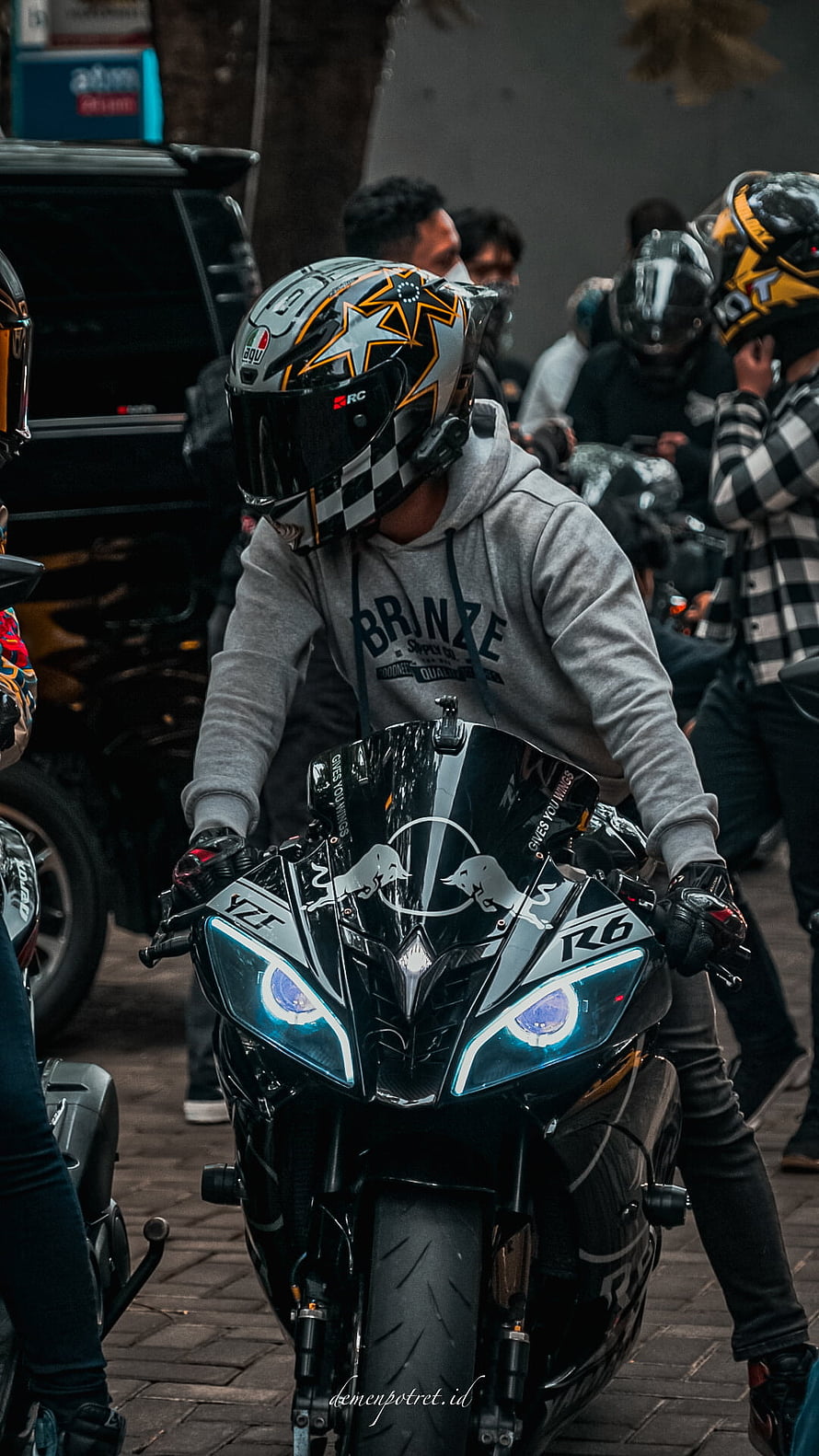 Rider on a Black Yamaha R6 Sportbike with AGV Helmet in Urban Street Setting HD phone wallpaper
