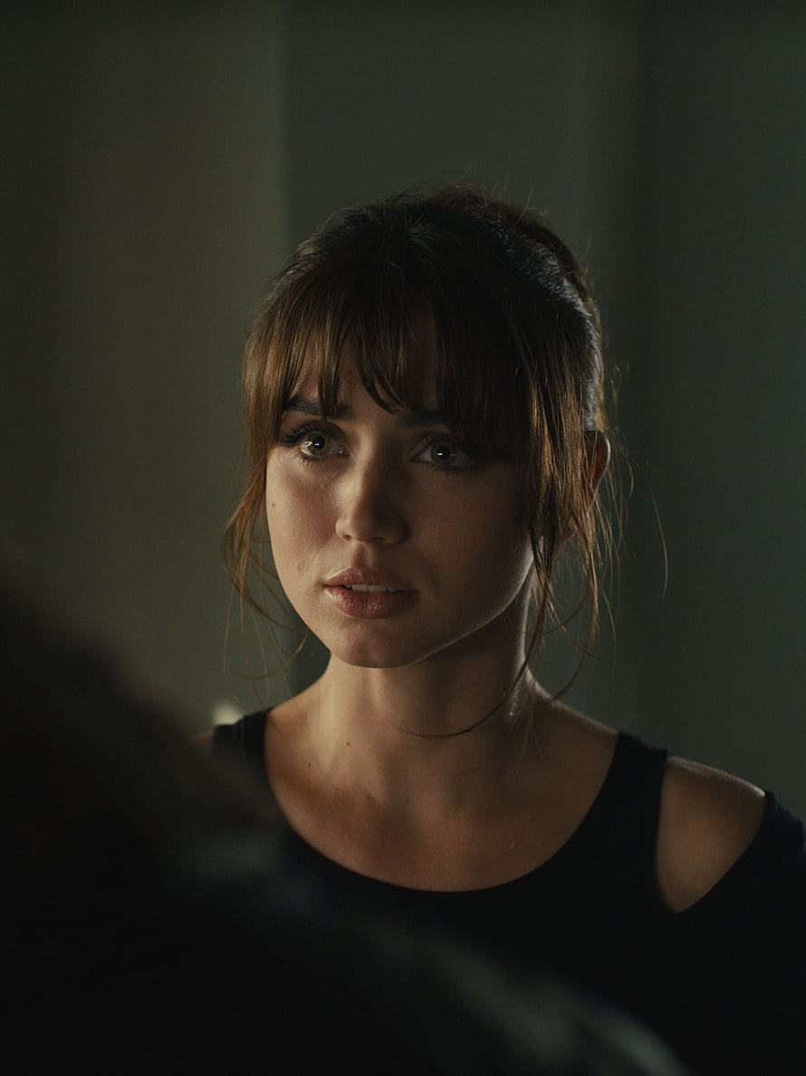 Ana De Armas in Blade Runner 2049 Cinematic Portrait HD phone wallpaper