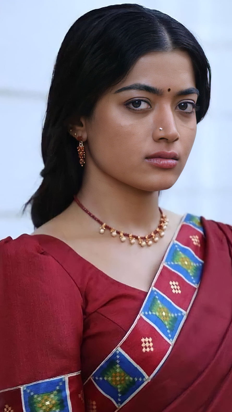 Rashmika Mandanna in Traditional Red Saree with Gold Jewelry HD phone wallpaper