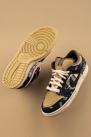 Nike SB Dunk Low Travis Scott Bandana and Burberry Check Sneakers HD phone wallpaper