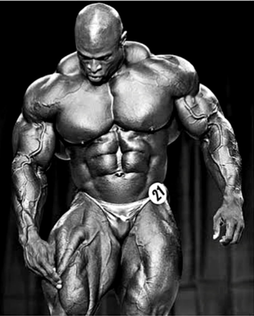 Ronnie Coleman Bodybuilding Pose in Black and White HD phone wallpaper