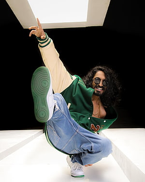 Emiway Bantai Dynamic Dance Pose in Green Jacket and Baggy Jeans HD phone wallpaper