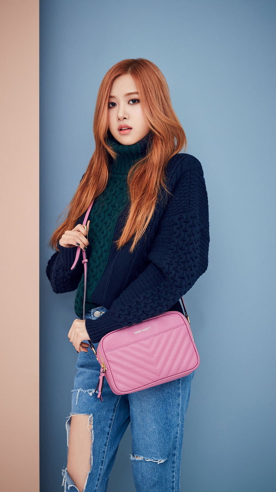 Rose from Blackpink in a chunky knit sweater and pink Saint Scott crossbody bag HD phone wallpaper