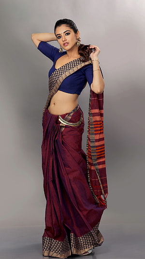 Malavika Sharma in a Maroon and Navy Blue Silk Saree with Gold Border HD phone wallpaper