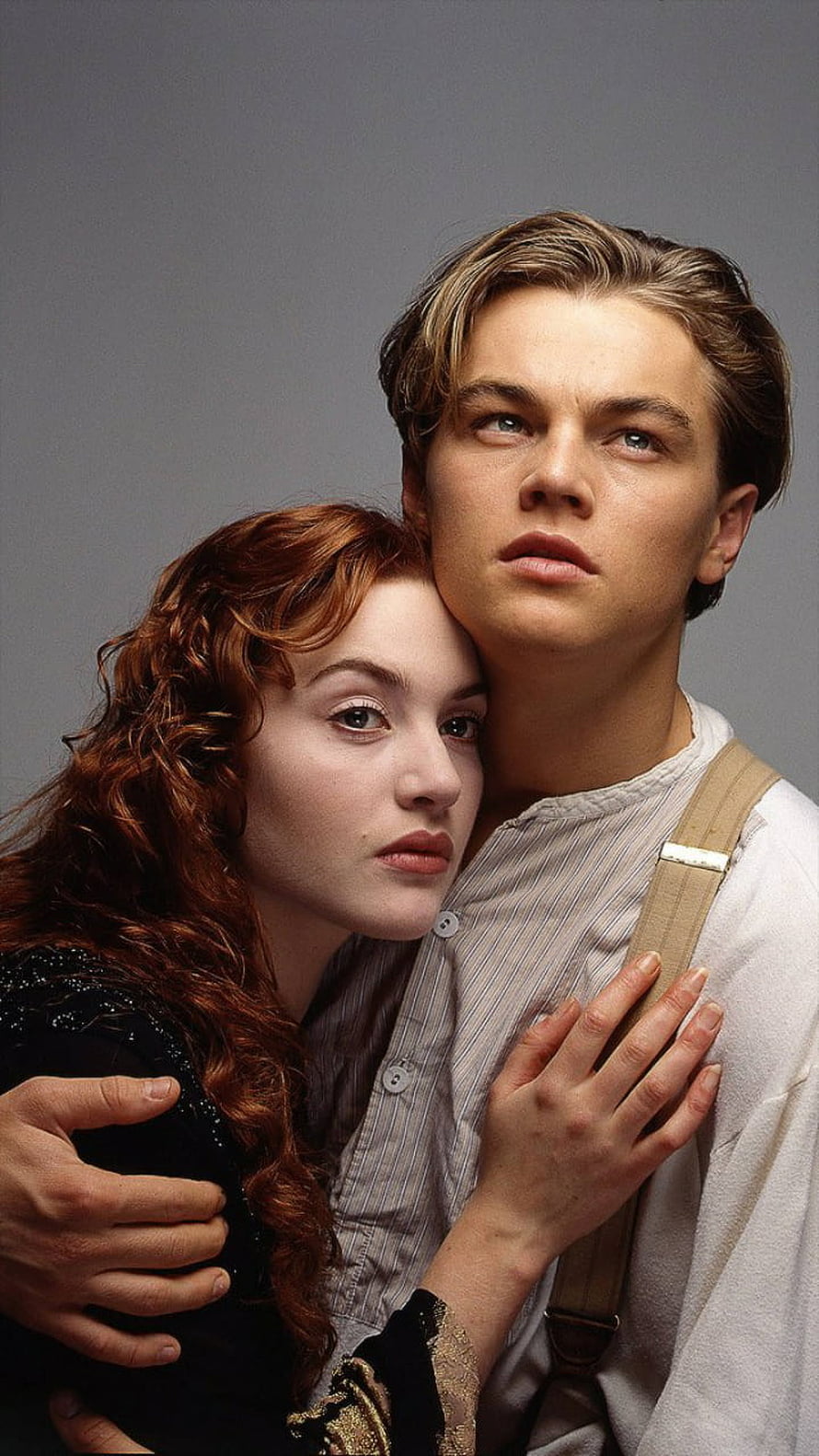 Leonardo DiCaprio and Kate Winslet in Period Costumes from the Film Titanic HD phone wallpaper