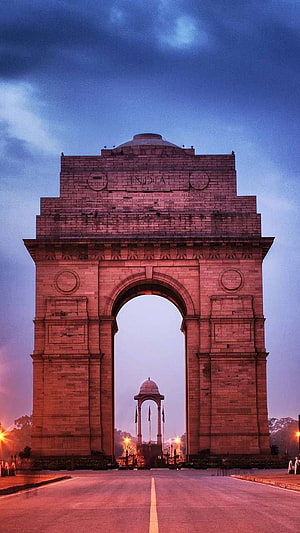 India Gate Monument in New Delhi at Dusk with Dramatic Twilight Sky HD phone wallpaper