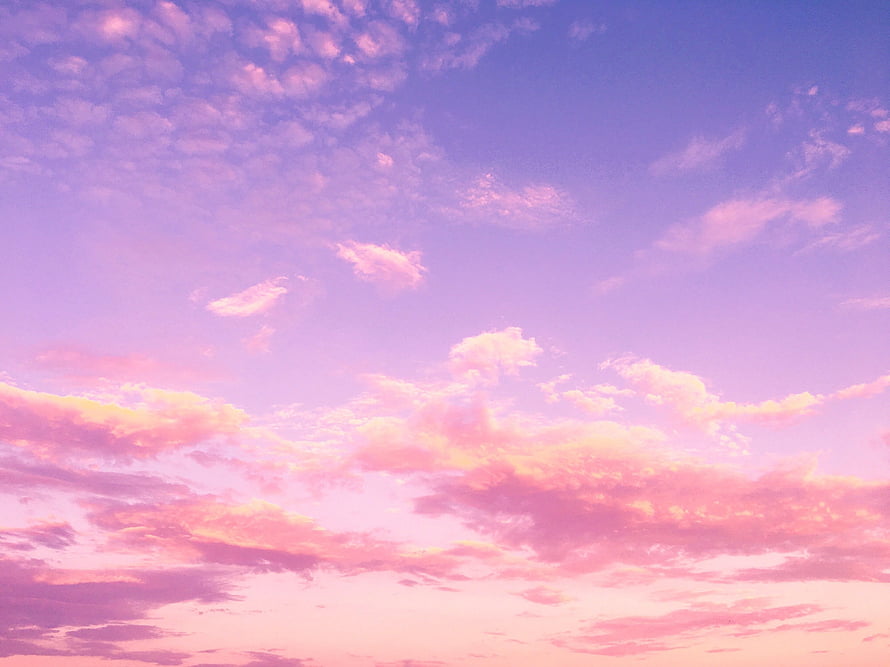 Pastel Pink Sky with Soft Clouds and Lavender Hues at Sunset HD wallpaper
