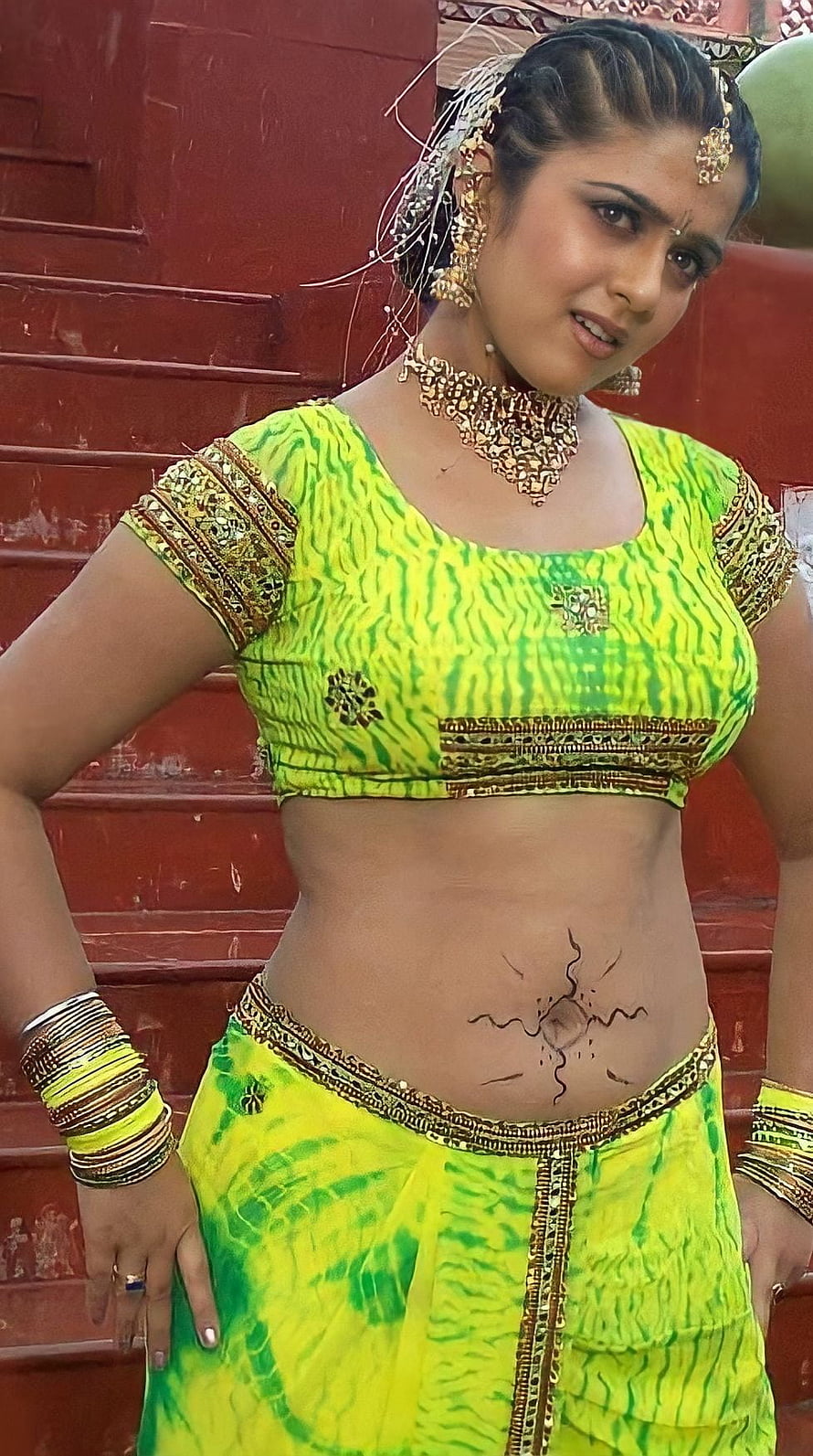 Charmi Kaur in Vibrant Green Bandhani Lehenga with Gold Jewelry and Navel Art HD phone wallpaper