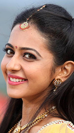 Rakul Preet Singh in Traditional Indian Bridal Jewelry and Yellow Ethnic Wear HD phone wallpaper