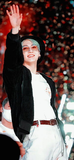 Jungkook BTS Waving to Fans in Black Fur Jacket and White Outfit HD phone wallpaper