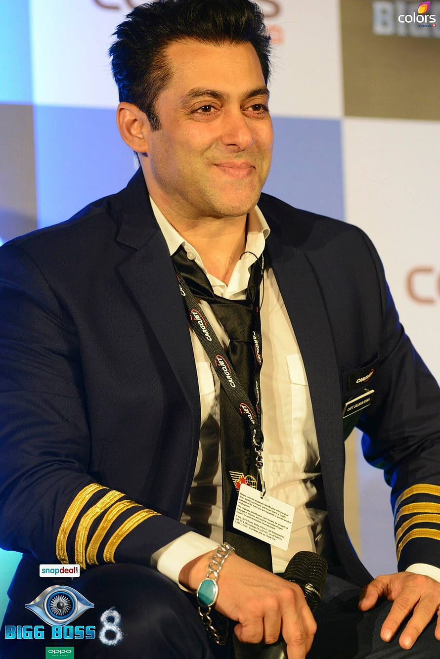 Salman Khan in Pilot Uniform at Bigg Boss 8 Promotional Event HD phone wallpaper