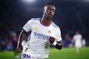 Vinicius Junior in Real Madrid Home Kit During La Liga Match HD wallpaper