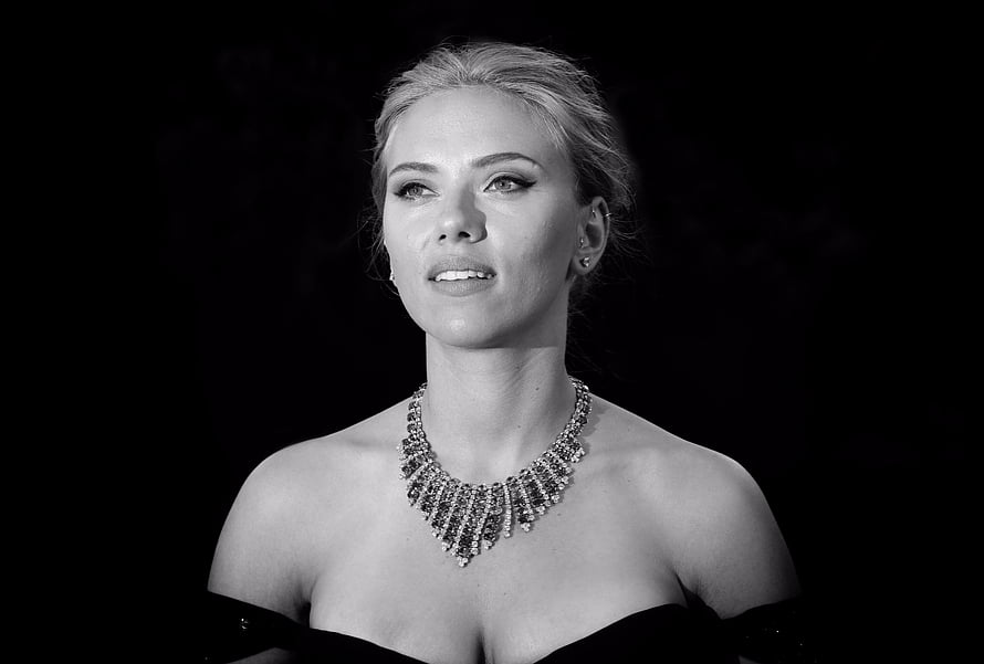 Scarlett Johansson Black and White Portrait Wearing Diamond Necklace HD wallpaper