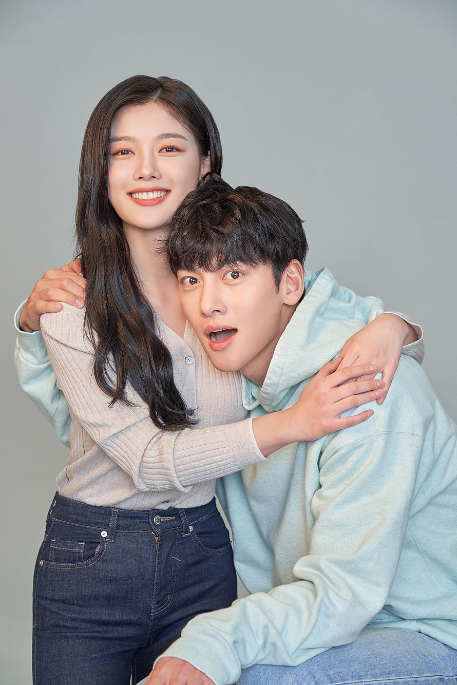 Ji Chang Wook and Kim Yoo Jung in Backstreet Rookie Studio Portrait HD phone wallpaper
