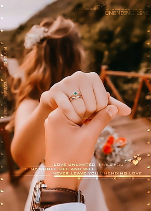 Romantic Wedding Ring Close-Up With Blurred Couple In Warm Golden Light HD phone wallpaper