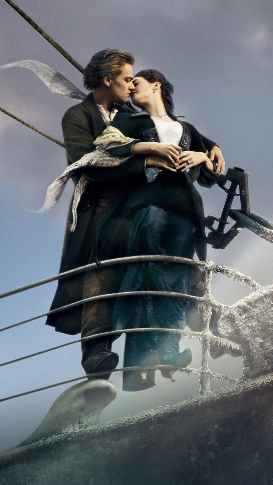 Titanic Jack and Rose Kissing on the Bow of the Ship in the Cold Ocean HD phone wallpaper