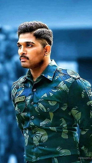 Allu Arjun in Pushpa Movie Wearing Green Patterned Shirt HD phone wallpaper