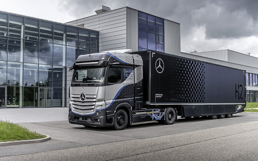 Mercedes-Benz GenH2 Hydrogen Fuel Cell Truck Exterior Front View HD wallpaper