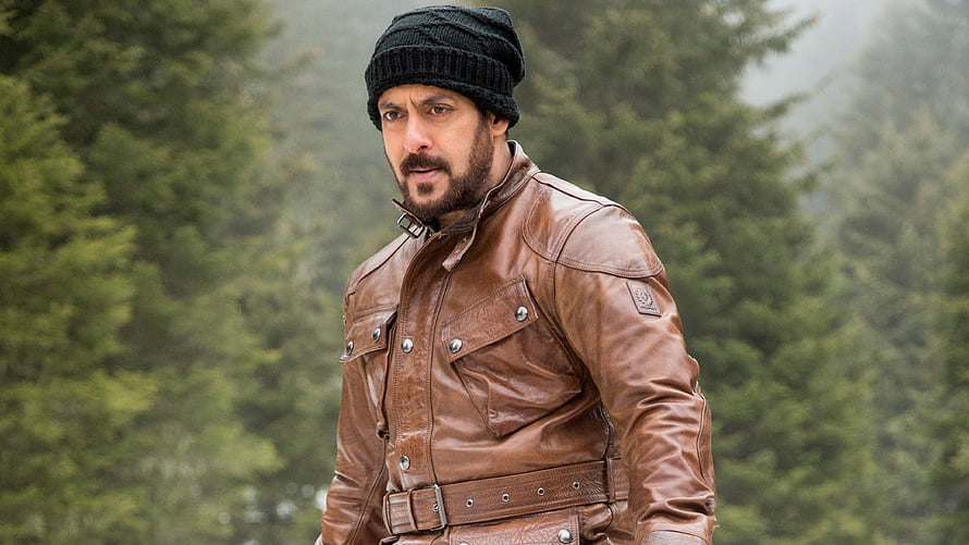 Salman Khan in Tiger Zinda Hai Wearing Brown Leather Jacket and Black Beanie in Misty Forest HD wallpaper