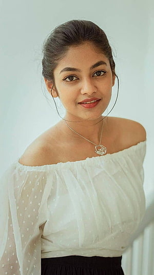 Ivana Tamil Actress Portrait in White Off-Shoulder Top HD phone wallpaper