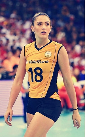Zehra Gunes in VakifBank Volleyball Jersey Number 18 on the Court HD phone wallpaper