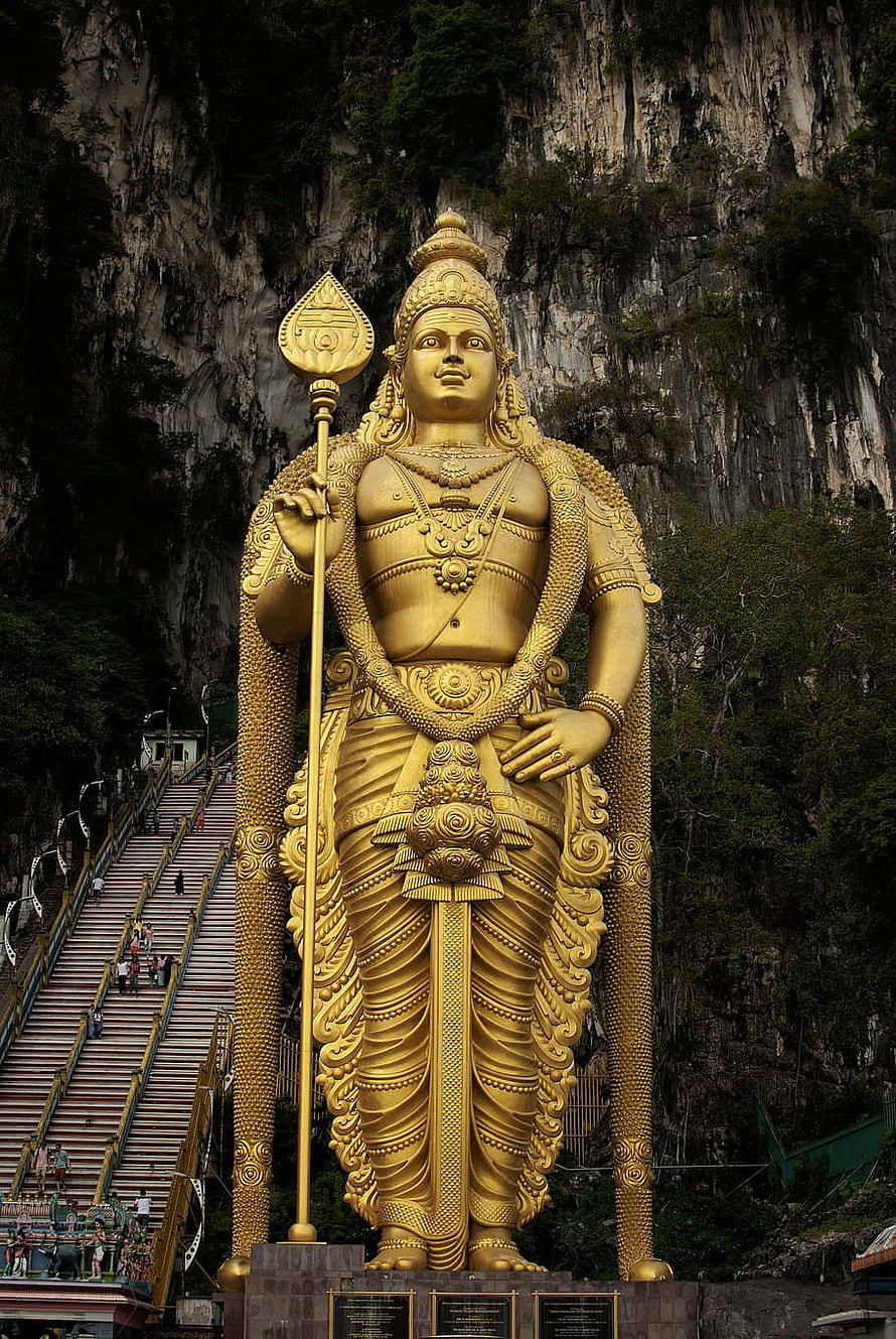 Giant Golden Murugan Statue at Batu Caves Temple in Malaysia HD phone wallpaper