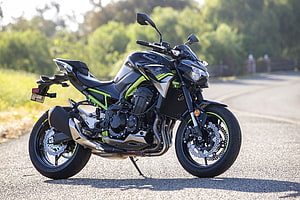 Kawasaki Ninja Z900 Black and Green Naked Sport Motorcycle on Country Road HD wallpaper