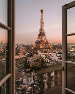 Romantic Paris Balcony View of the Illuminated Eiffel Tower at Sunset HD phone wallpaper